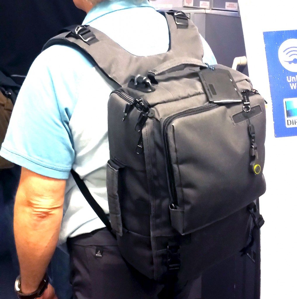 Pacsafe Camsafe Z16 Anti-theft backpack
