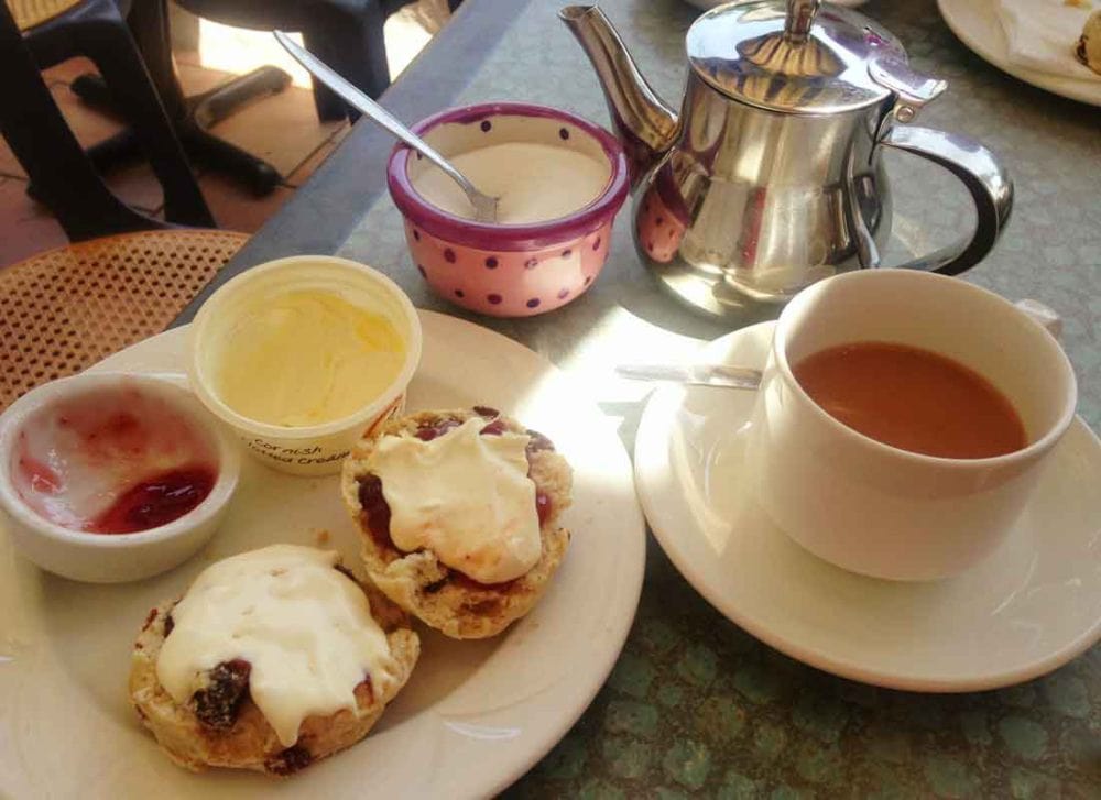 coffee culture in great britain with afternoon tea